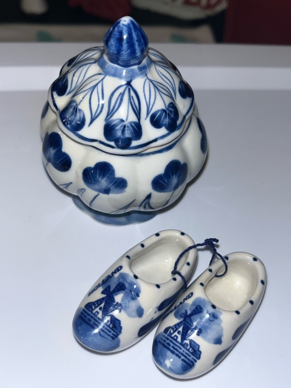 Vintage Ginger Jar with Delft Blue porcelain clogs in great condition see photos